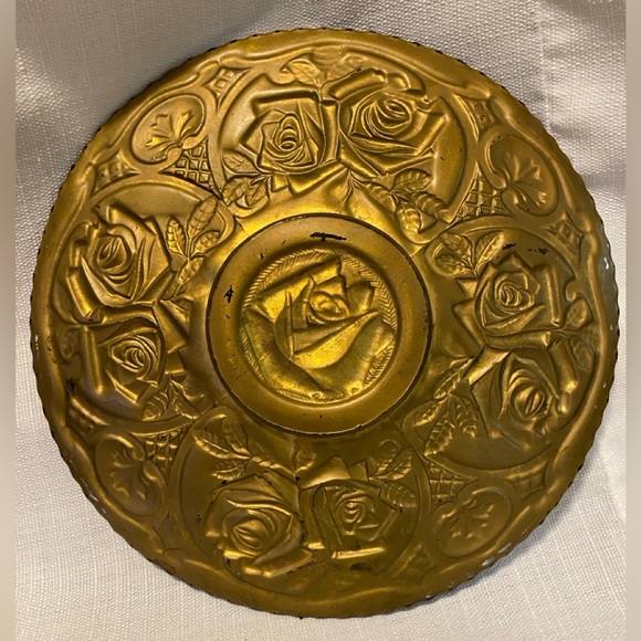 Antique 10.5” Goofas Glass Gold & Red Reverse Painted Plate Dish - Picture 2 of 5